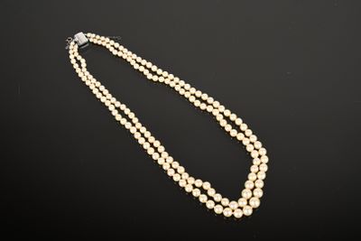 Collier à 2 rangs de perles de culture montées en chute, fer…