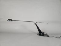 FASE Lampe de bureau à balancier en métal laqué noir (photo 3)