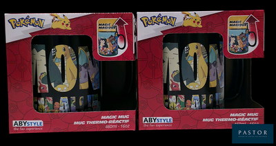 deux boîtes de tasses Pokémon exposées dans un magasin