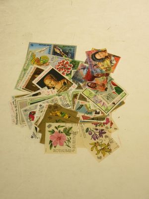 Collection DE Timbres Poste Burundi .