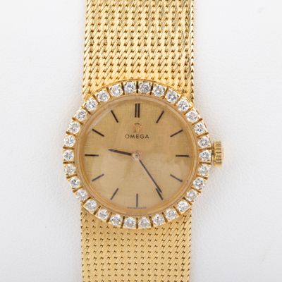 OMEGA Montre de dame, boitier 24 mm et bracelet or 18K, lune… - Photo 1