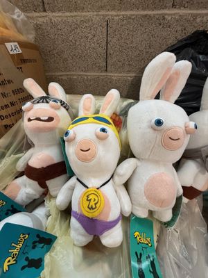 Peluches LAPIN CRETIN environ 30 cm - Photo 1