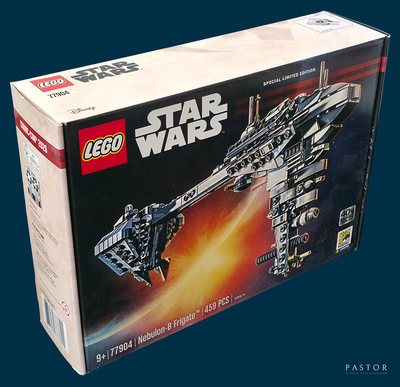 une boîte contenant un ensemble Lego Star Wars