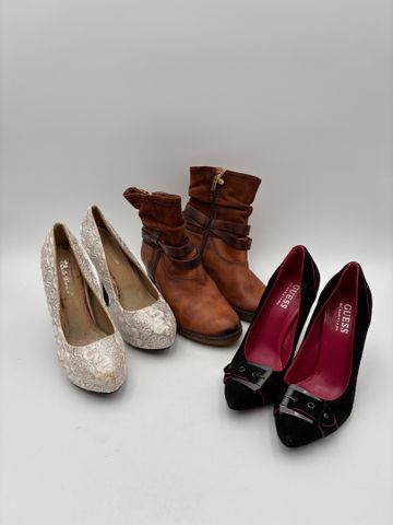 Lot de 2 paires d’escarpin dont 1 Guess (taille : 36 et 35), et u...