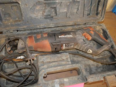 a tool that is sitting in a case on the floor