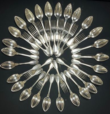 CHRISTOFLE Partie de ménagère en métal argenté modèle filet … - Photo 1