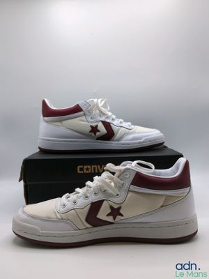 baskets Converse Court Star en blanc et bordeaux