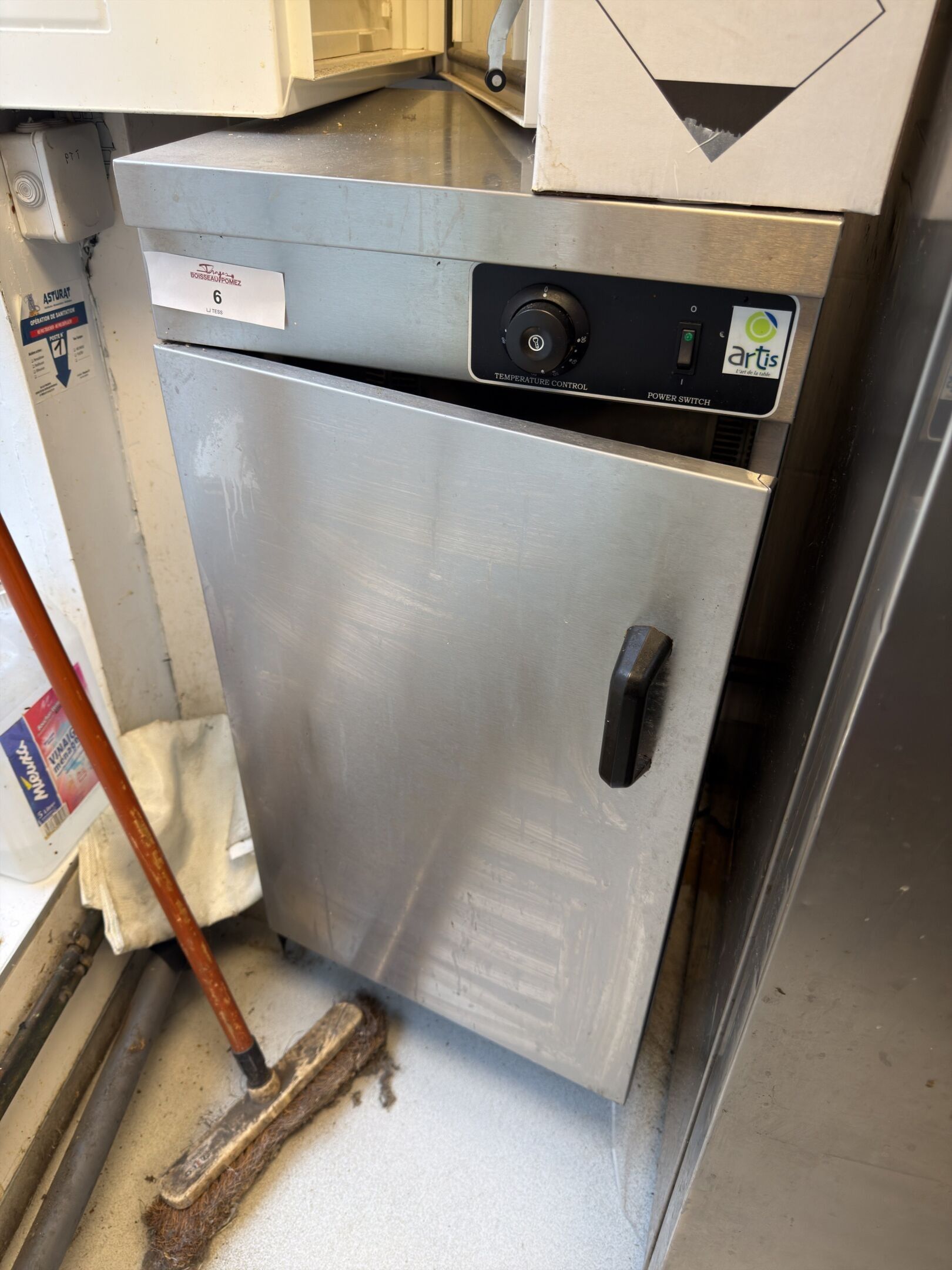 Armoire basse chauffante inox Artis, une porte pleine sur ch…