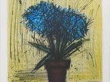 peinture représentant des fleurs bleues dans un pot marron sur fond jaune