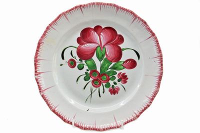 LES ISLETTES - Circa 1800 Assiette chantournée en faïence ém…