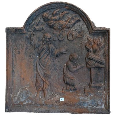 une plaque sur laquelle figurent un homme et une femme