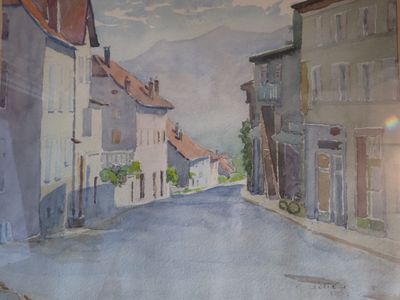 un tableau représentant une rue bordée de bâtiments de part et d'autre