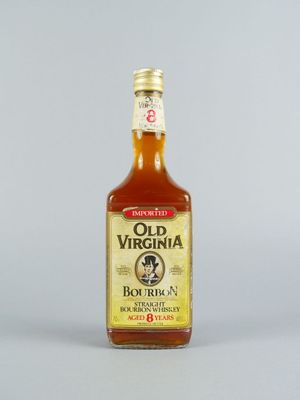 une photo d'une bouteille de bourbon « Old Virginia » posée sur une table