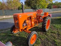 Tracteur agricole VENDEUVRE. Modèle SUPER AS.