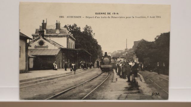 G.F.A. : PM 1864. Guéret. Départ d’un train de réserviste. T.B.E....