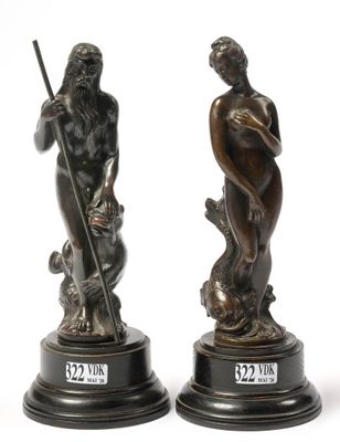 Deux demi rondes-bosses en bronze à patine brune figurant "A…