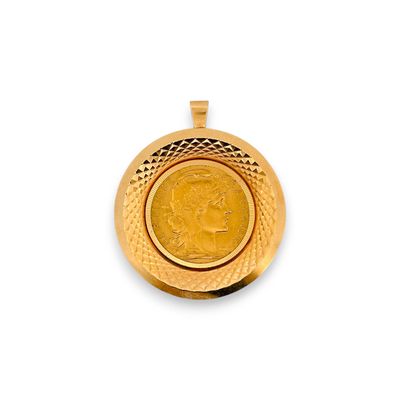 Pendentif Boudha En Or Plaqué 750/000 - Taille 23x10 Mm - Poinçonné Et Garanti