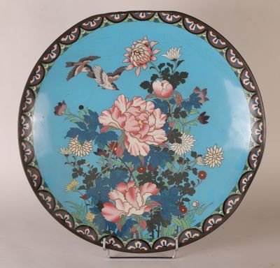 JAPON - Epoque MEIJI (1868-1912). Grand plat circulaire sur …