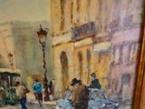 tableau représentant une scène de rue en ville avec des passants et une voiture