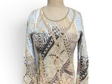 une photo d'un pull pour femme sur un mannequin