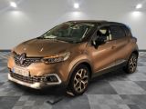 le nouveau renault c - cross suv est présenté dans un showroom