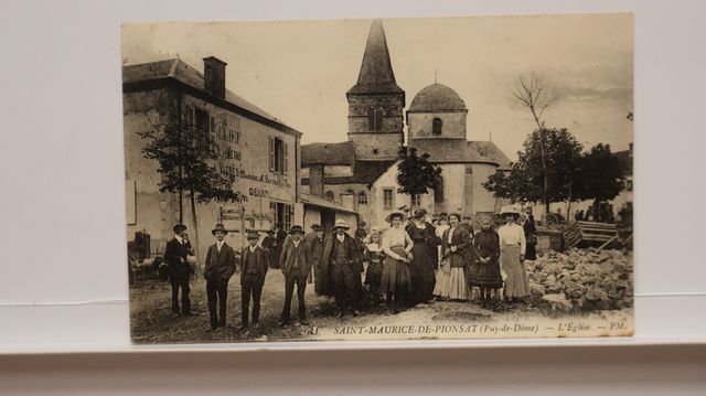 Puy de Dôme : St-Maurice-de-Pionsat. L’Église (PM 611). T.B.E.