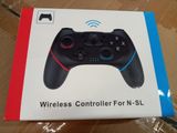 the box of the wireless controller for the nintendo wii is open