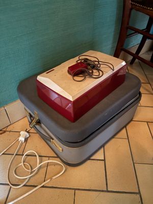 Lot de matériels de projection de films : bobines, projecteu… - Photo 1