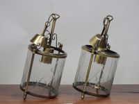Paire de suspensions cylindriques en verre ciselé à décor de…