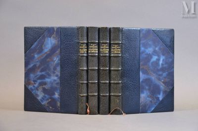 trois livres superposés