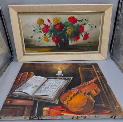 tableau représentant un violon et un vase de fleurs posés sur une table, à côté d'un livre