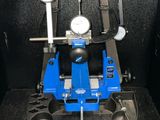 l'image d'une machine posée sur une table