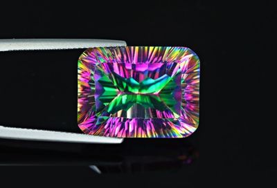 QUARTZ MYSTIQUE - 19.79 Carats - Provenance BRESIL - Couleur…