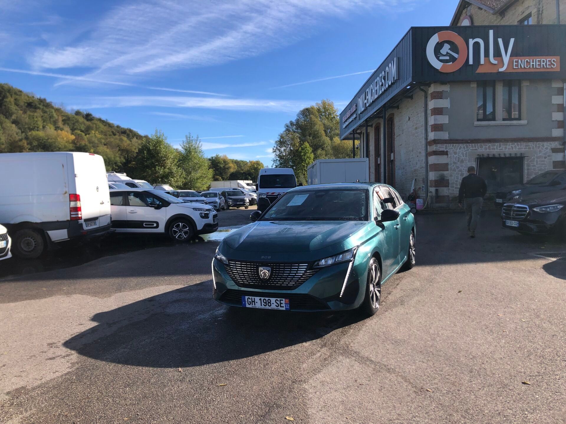 PEUGEOT Nouvelle 308 SW Allure BlueHDI - Genre : VP - Carros…