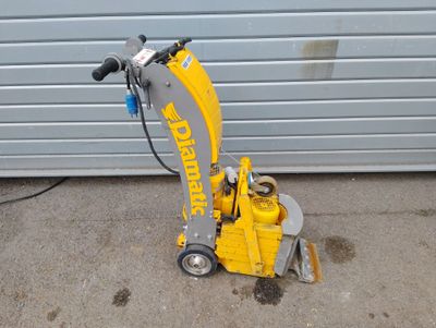 Décolleuse de revêtement de sol DIAMATIC BS-110