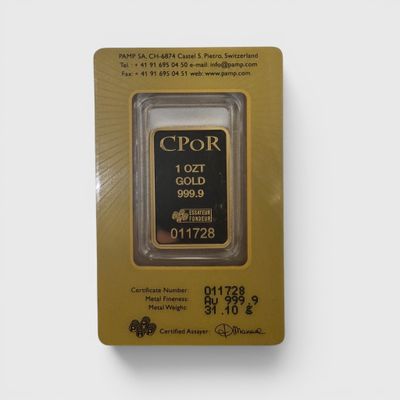 La carte se trouve dans l'emballage qui contient le lingot d'or.