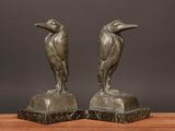 paire de serre-livres Art déco représentant des oiseaux, sur des socles en marbre