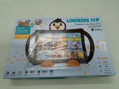 emballage d'une tasse en forme de pingouin sur laquelle figure l'image d'un pingouin