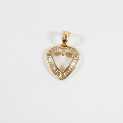 Pendentif en forme de cœur en or jaune 14 carats serti de diamants