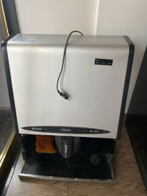 Cireuse à chaussures électrique sans marque apparente VENDU …