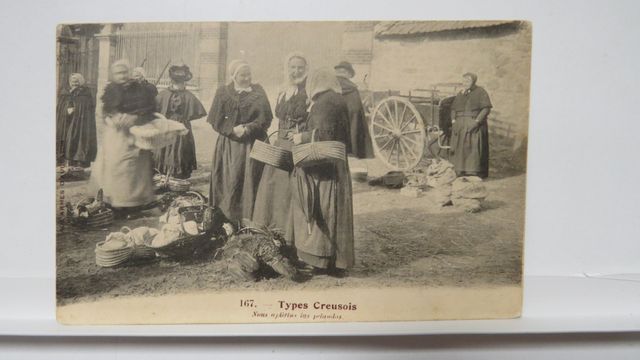 Types Creusois : Nous apiétins las pelaudas (AAA 167). TBE. Carte...