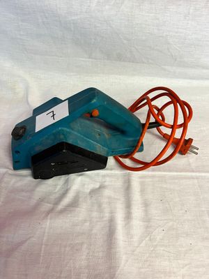 BLACK & DECKER - Dégauchisseuse 8cm