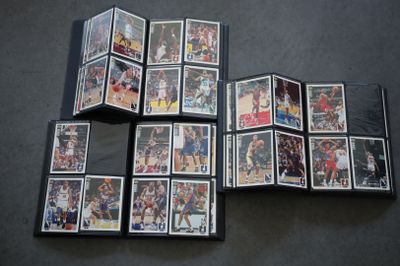 de nombreuses photos de basketteurs en couverture d'un livre