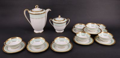 LIMOGES France Partie de service à thé en porcelaine blanche…