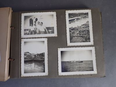 1 album de photographies et cartes postales concernant les C…