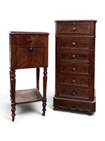 Lot de deux tables de chevet en acajou, placage d'acajou, l'…