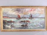une peinture à l'huile représentant des bateaux sur l'eau, accrochée au mur