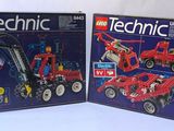 deux sets lego technic dans la boite sur la table