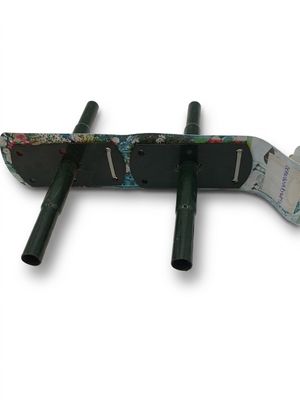 une photo d'un skateboard sur lequel est fixé un support pour skateboard