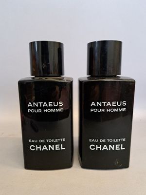 "Antaeus" Deux flacons factices (vides) en plastiqu… - Photo 1